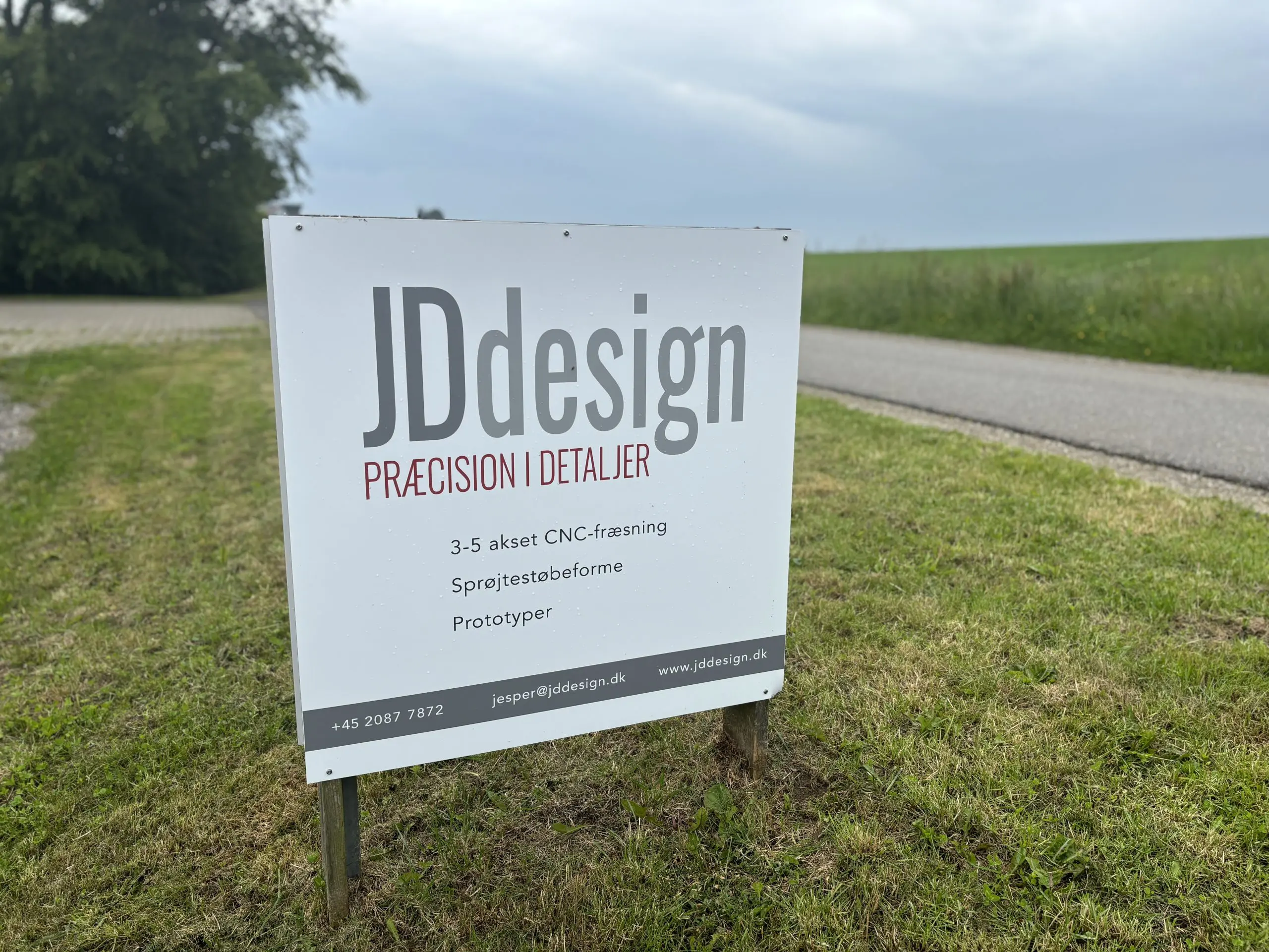 JDdesign producerer lokalt. Med præcision i detaljer.